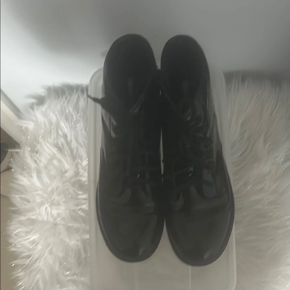 The Children's Place Black Boots Sleek and Stylish